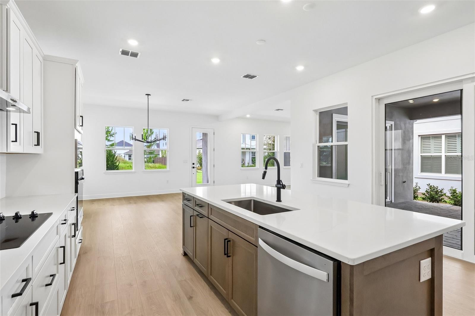 10240 Fiddley Aly Property Photo 15