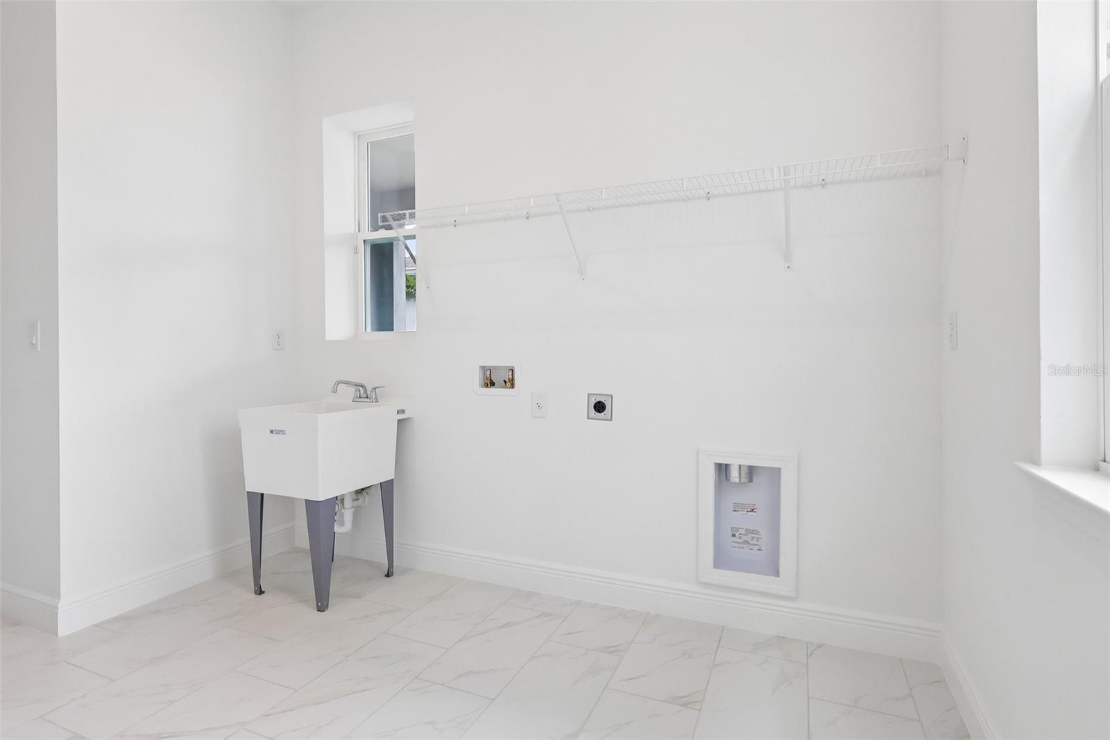 10240 Fiddley Aly Property Photo 23