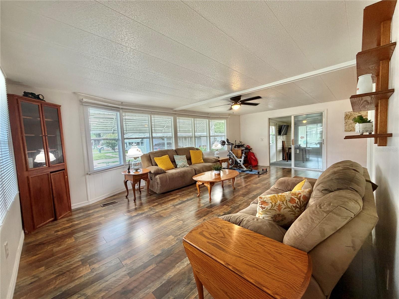 103 Tamarisk Way Property Photo 8