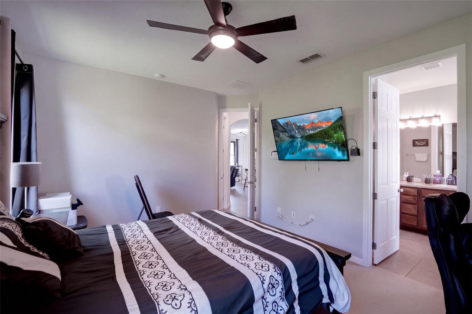 1773 Waterside Oaks Dr Property Photo 18