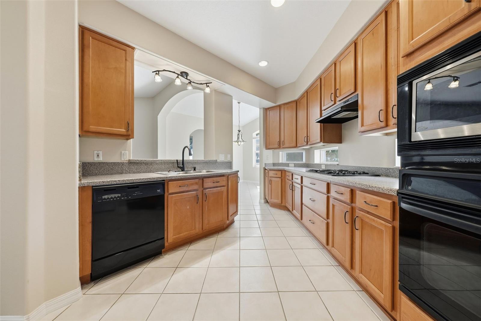 2852 Cape Horn Ct Property Photo 27