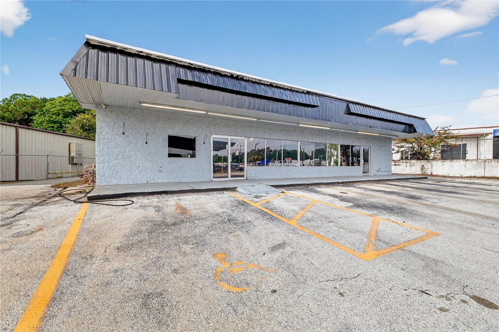 1526 Us Highway 441 Property Photo 2