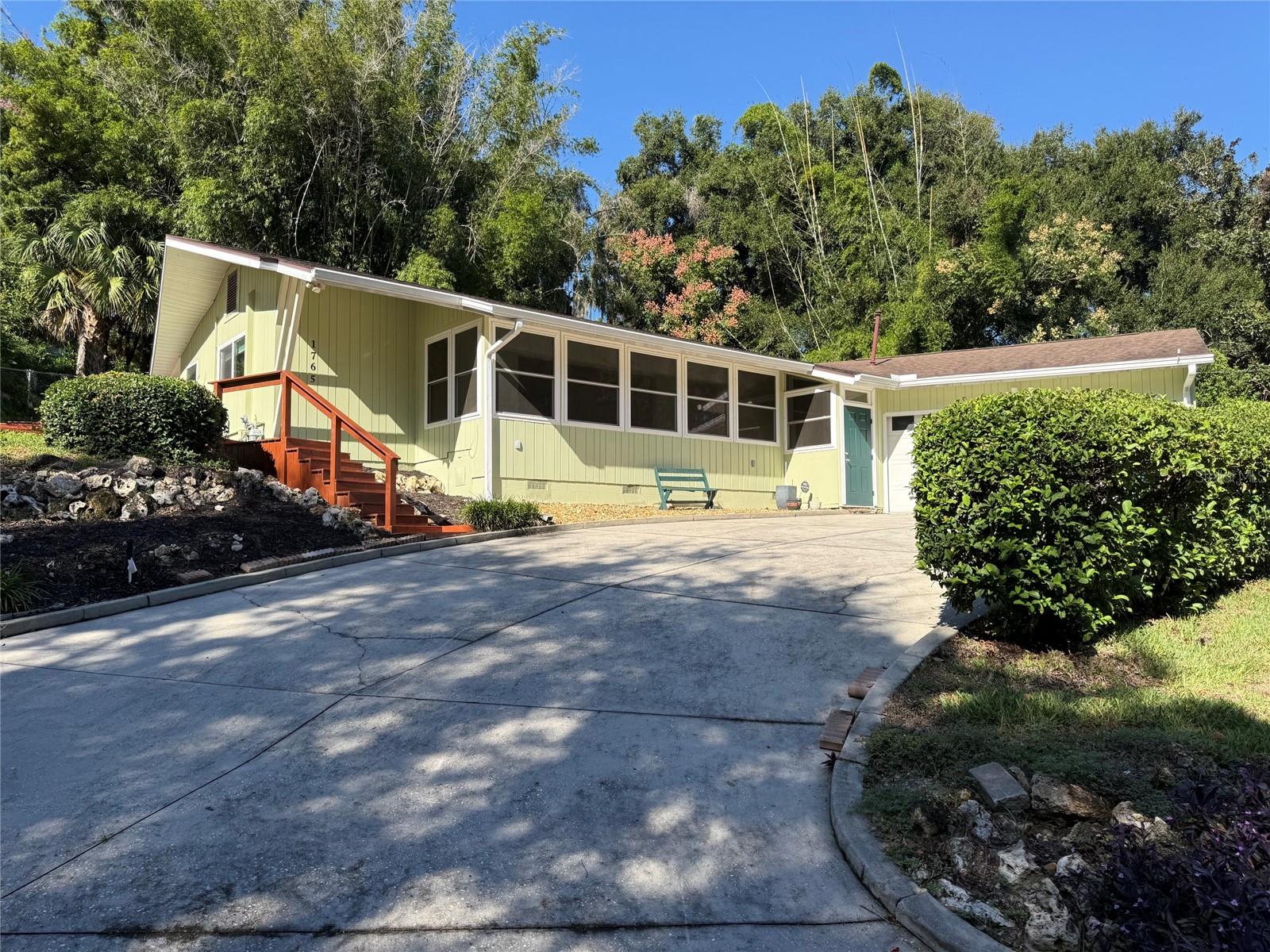1765 Hilltop Dr Property Photo 1