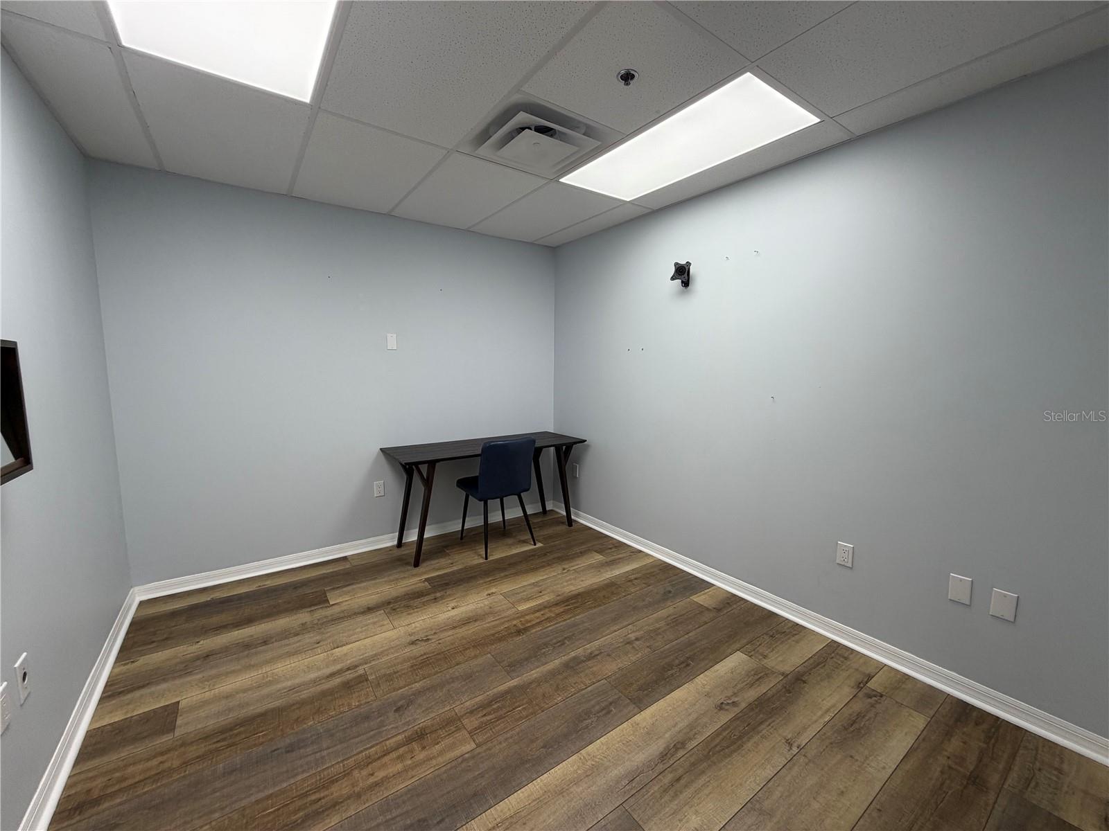 1002 S Dillard St #110 Property Photo 12