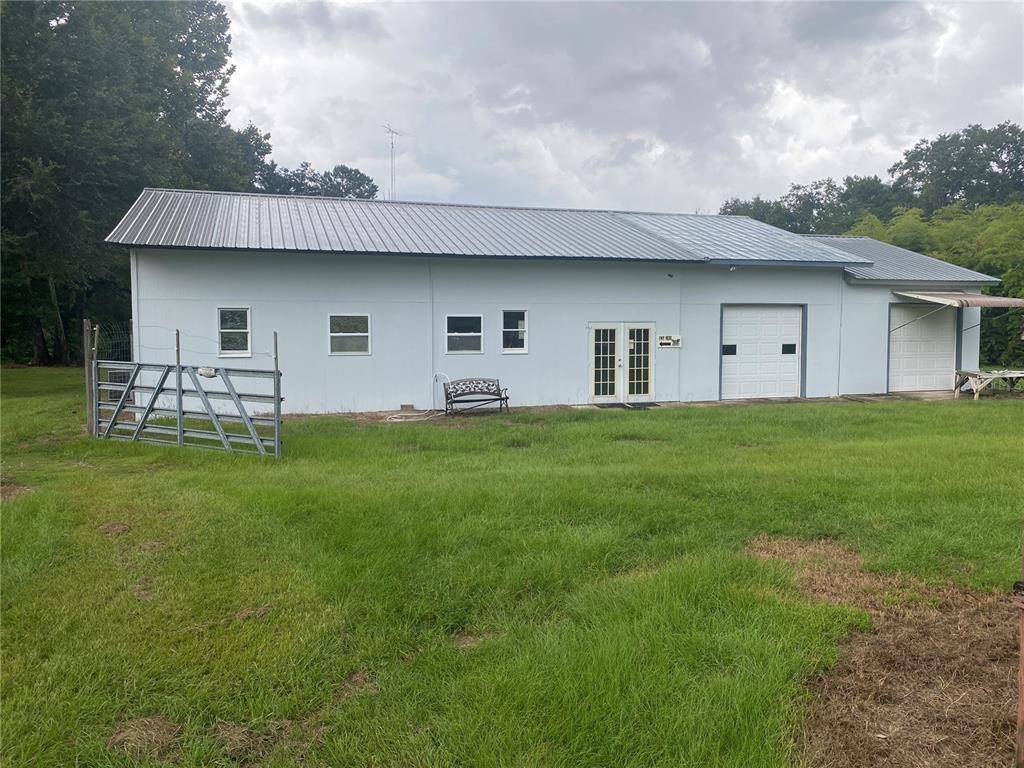 8910 E County Road 225 Property Photo 25