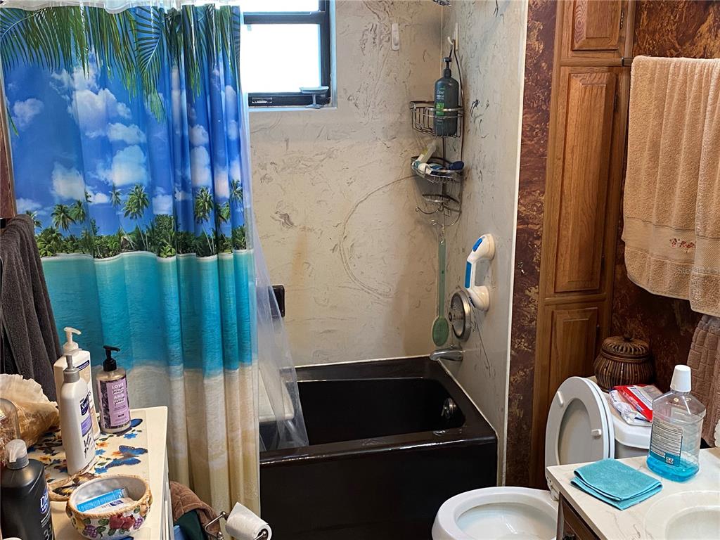 8910 E County Road 225 Property Photo 51