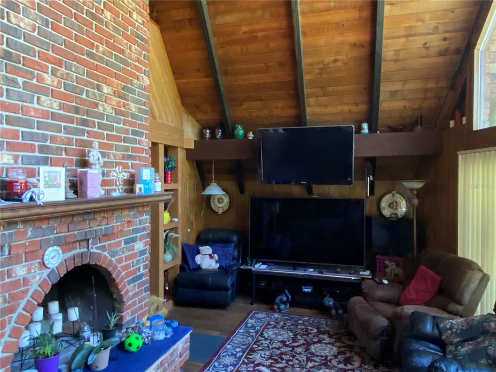 8910 E County Road 225 Property Photo 60