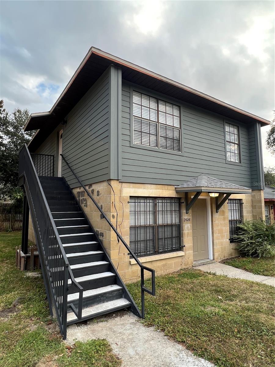 2626 Sw 31st Pl #b Property Photo 1
