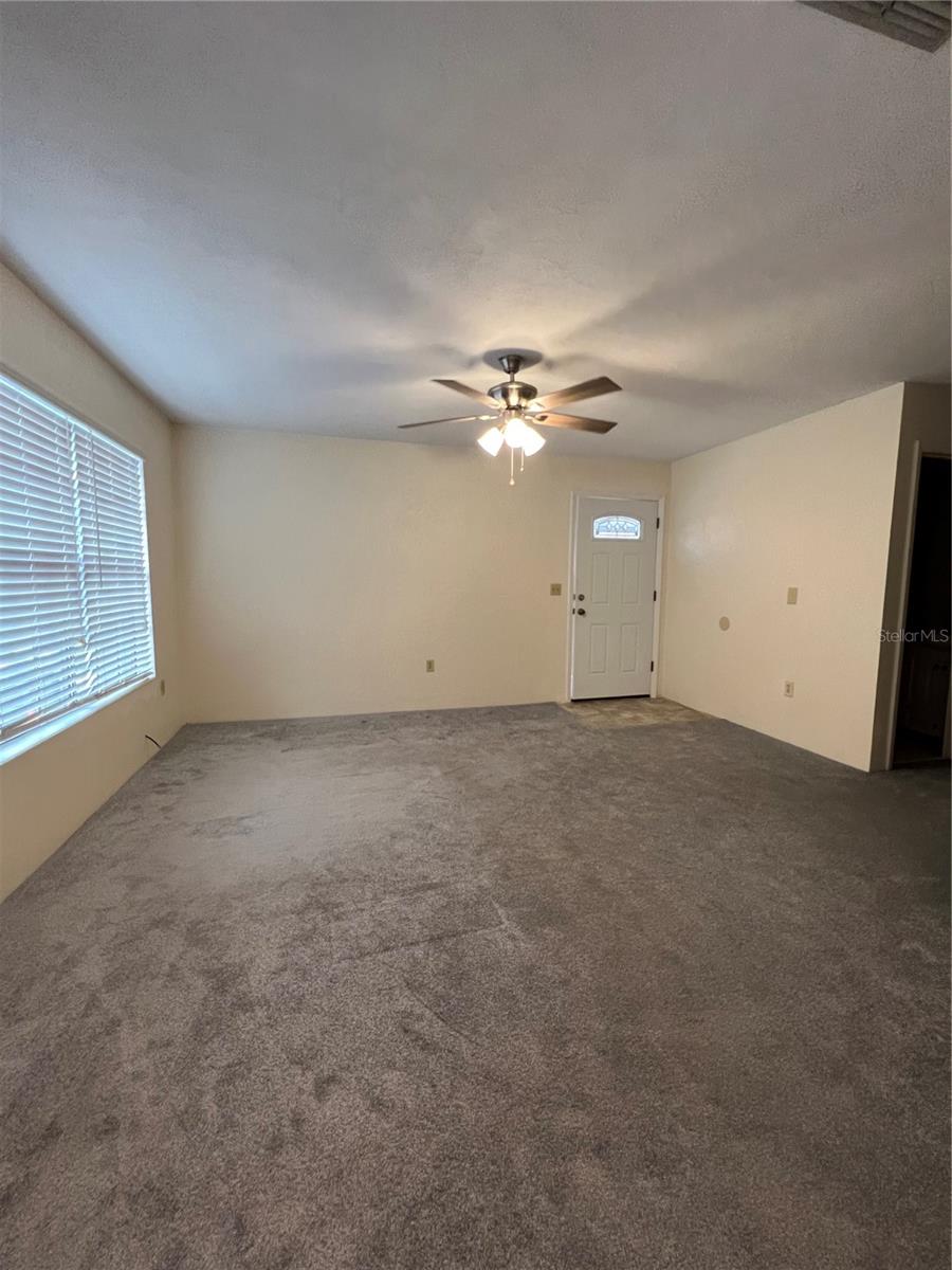 2626 Sw 31st Pl #b Property Photo 4