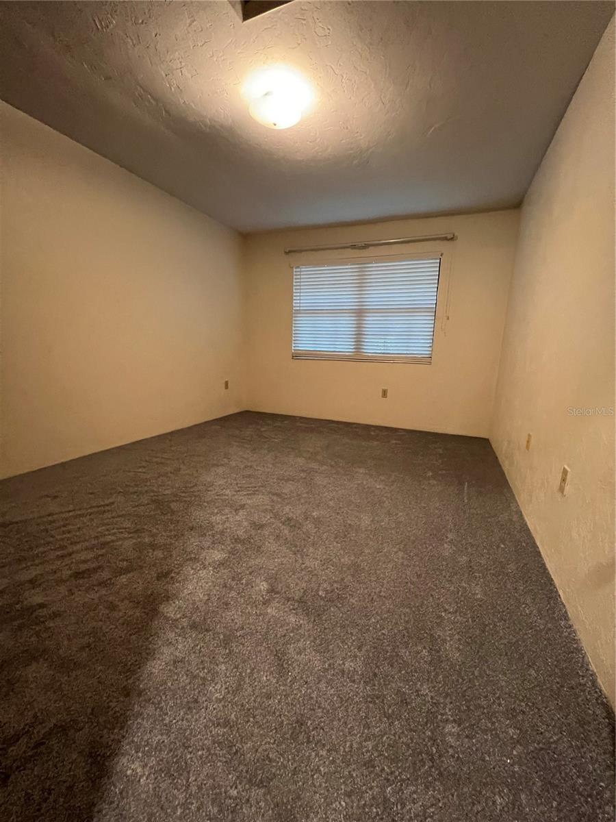 2626 Sw 31st Pl #b Property Photo 5