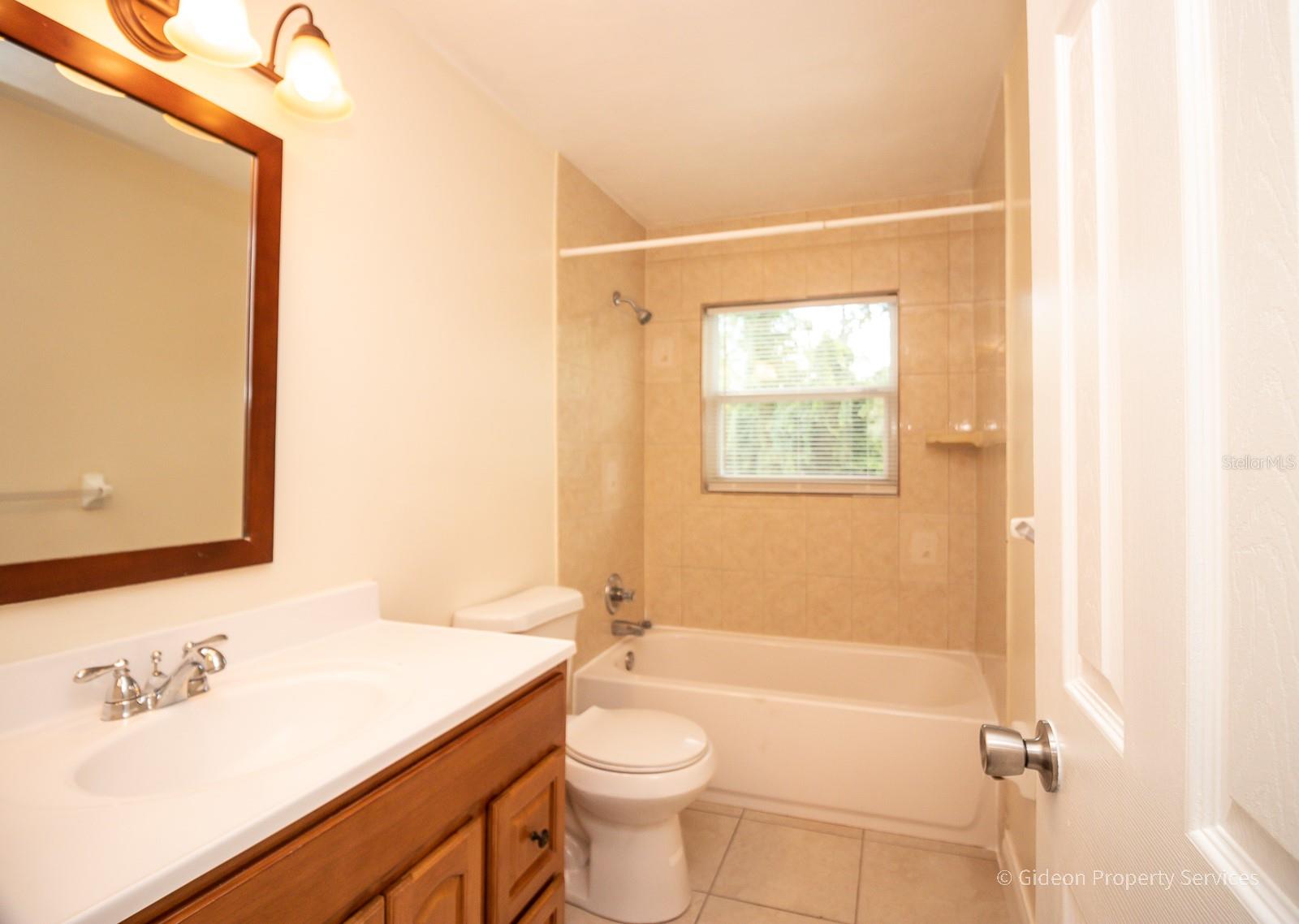 717 Sw 68th Terrace #b Property Photo 14