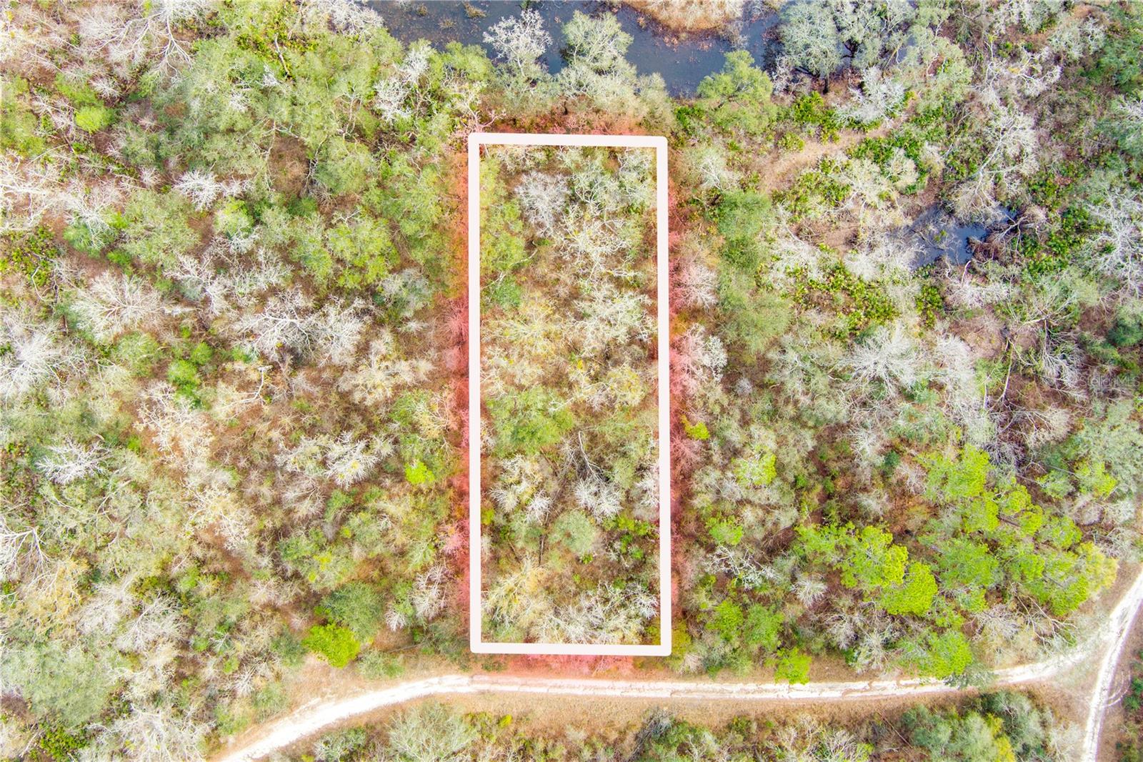 Ne Edgewater Cir Property Photo 1