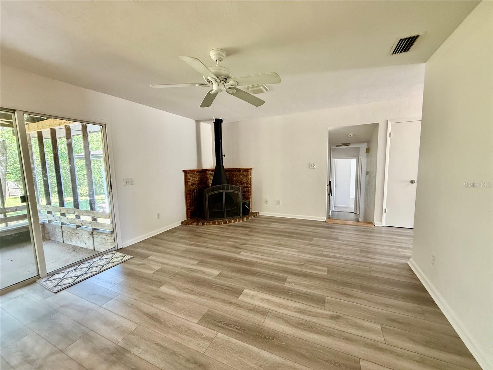 9220 Nw 12th Pl Property Photo 5
