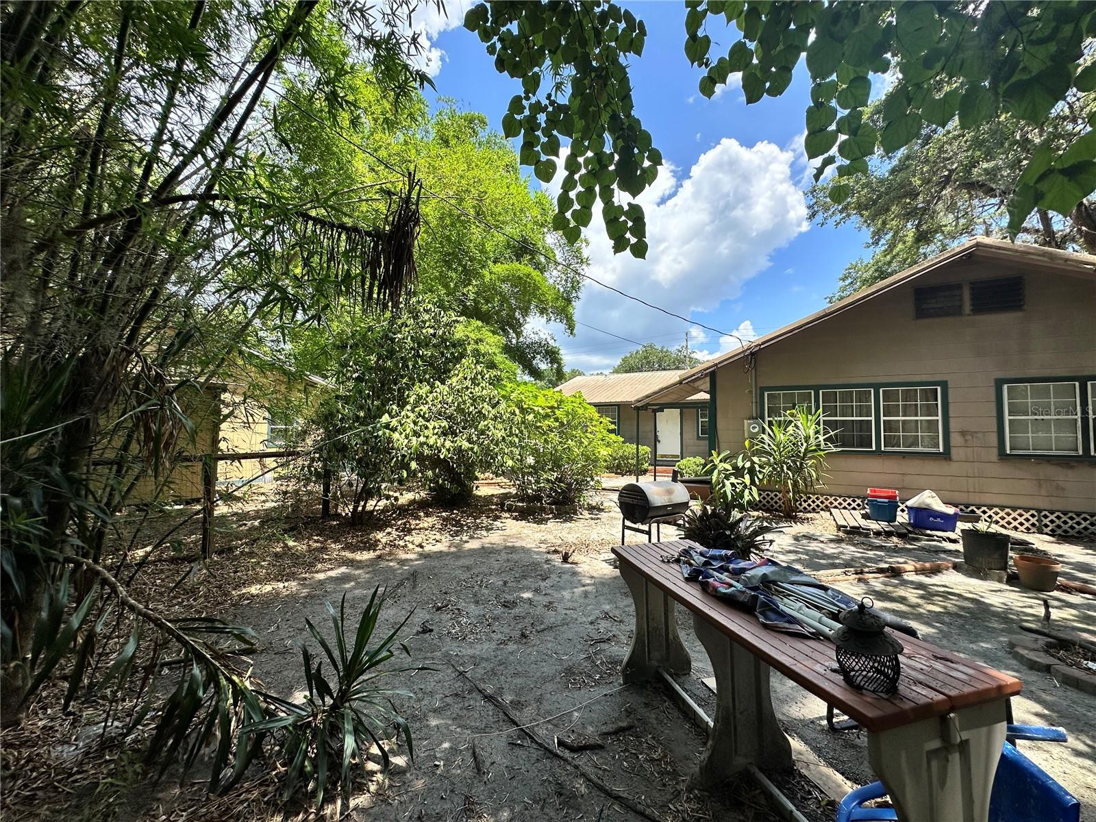 919 Nw 23rd Ave Property Photo 9