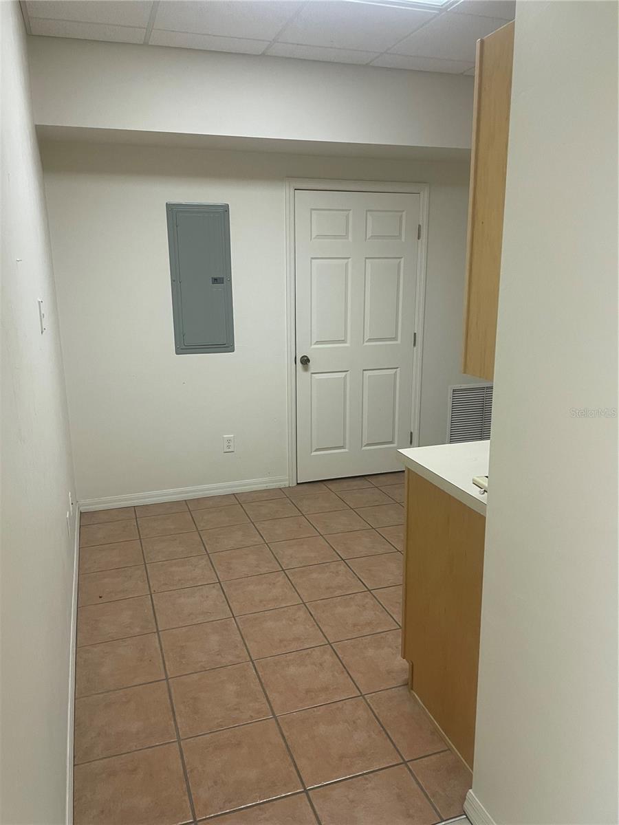 115 E Call St Property Photo 7