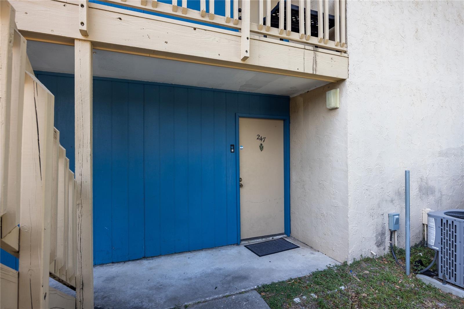 2811 Sw Archer Rd #z247 Property Photo 3
