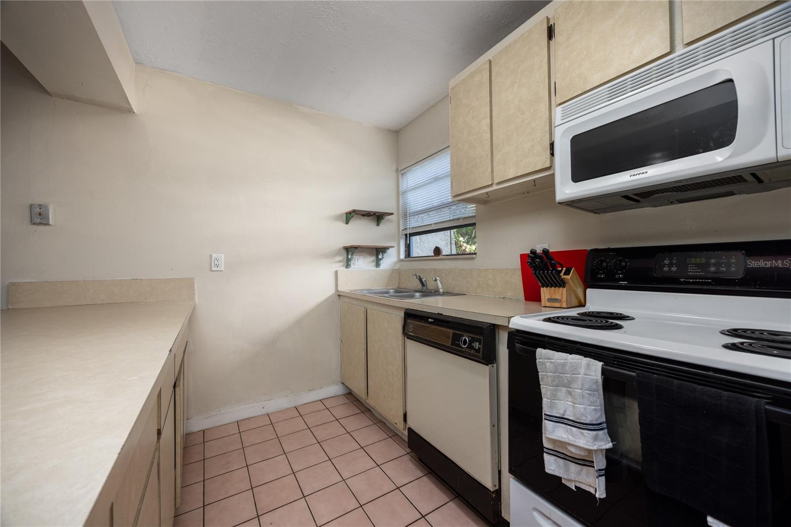 2811 Sw Archer Rd #z247 Property Photo 11