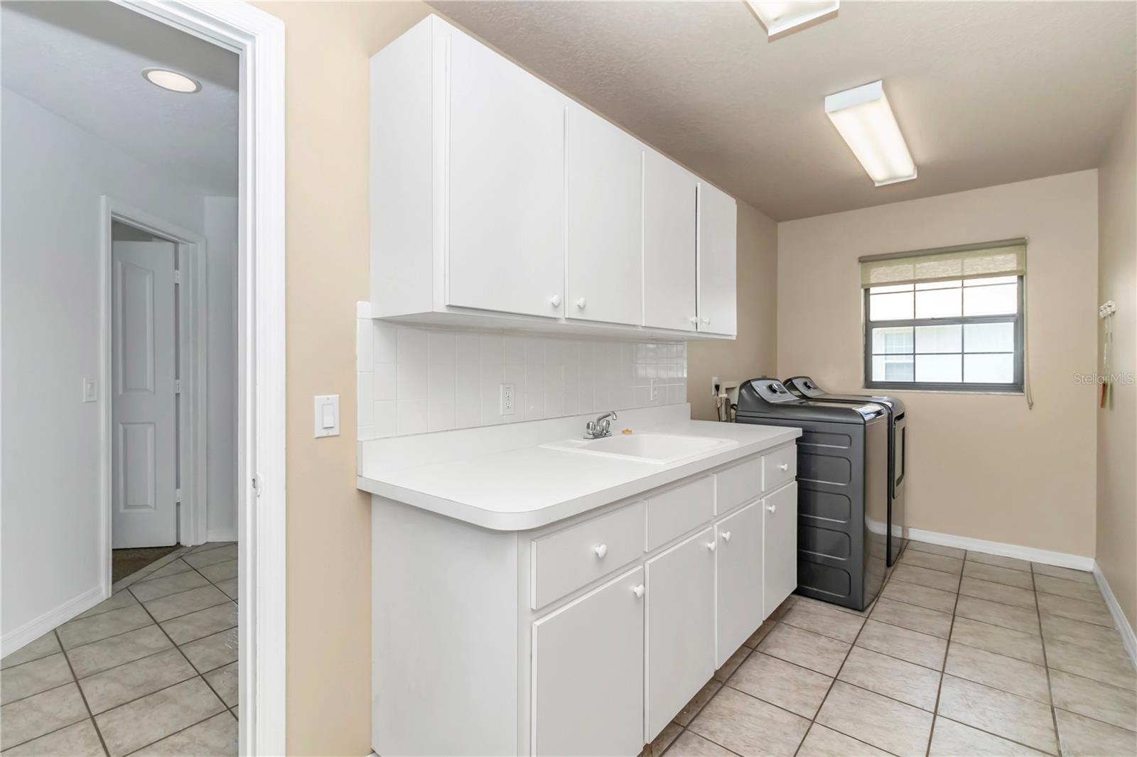 326 Oak Lane Dr Property Photo 18