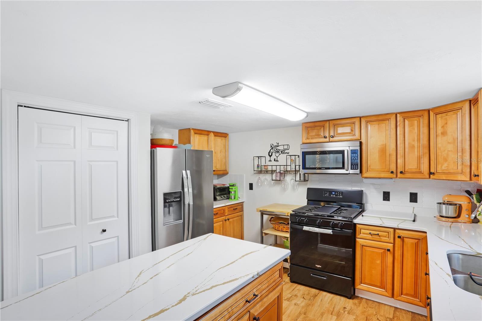 22849 Nw County Road 236 Property Photo 18