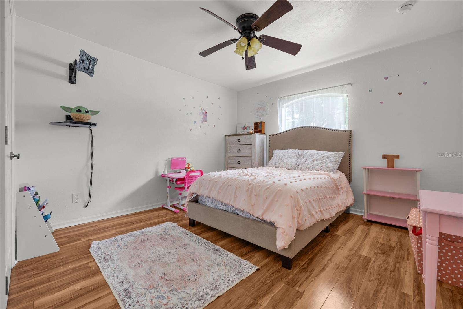 470 Margaret St Property Photo 18