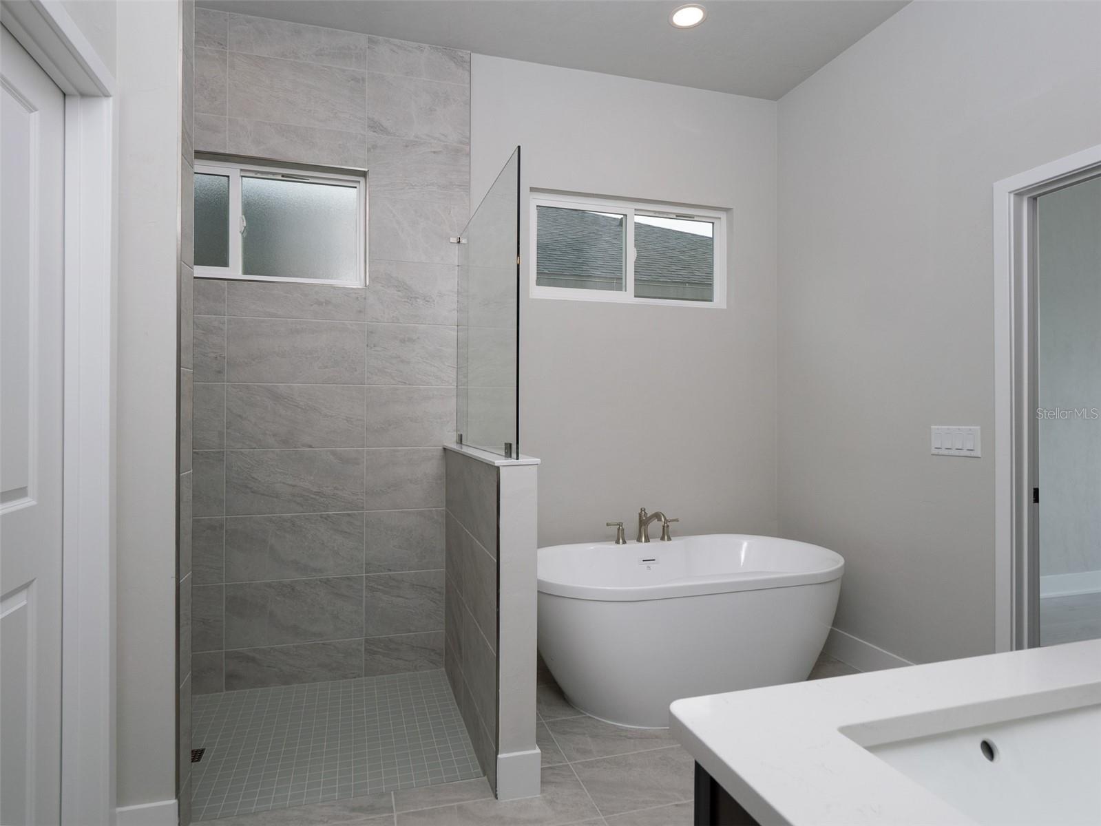 835 Sw 145th Dr Property Photo 12