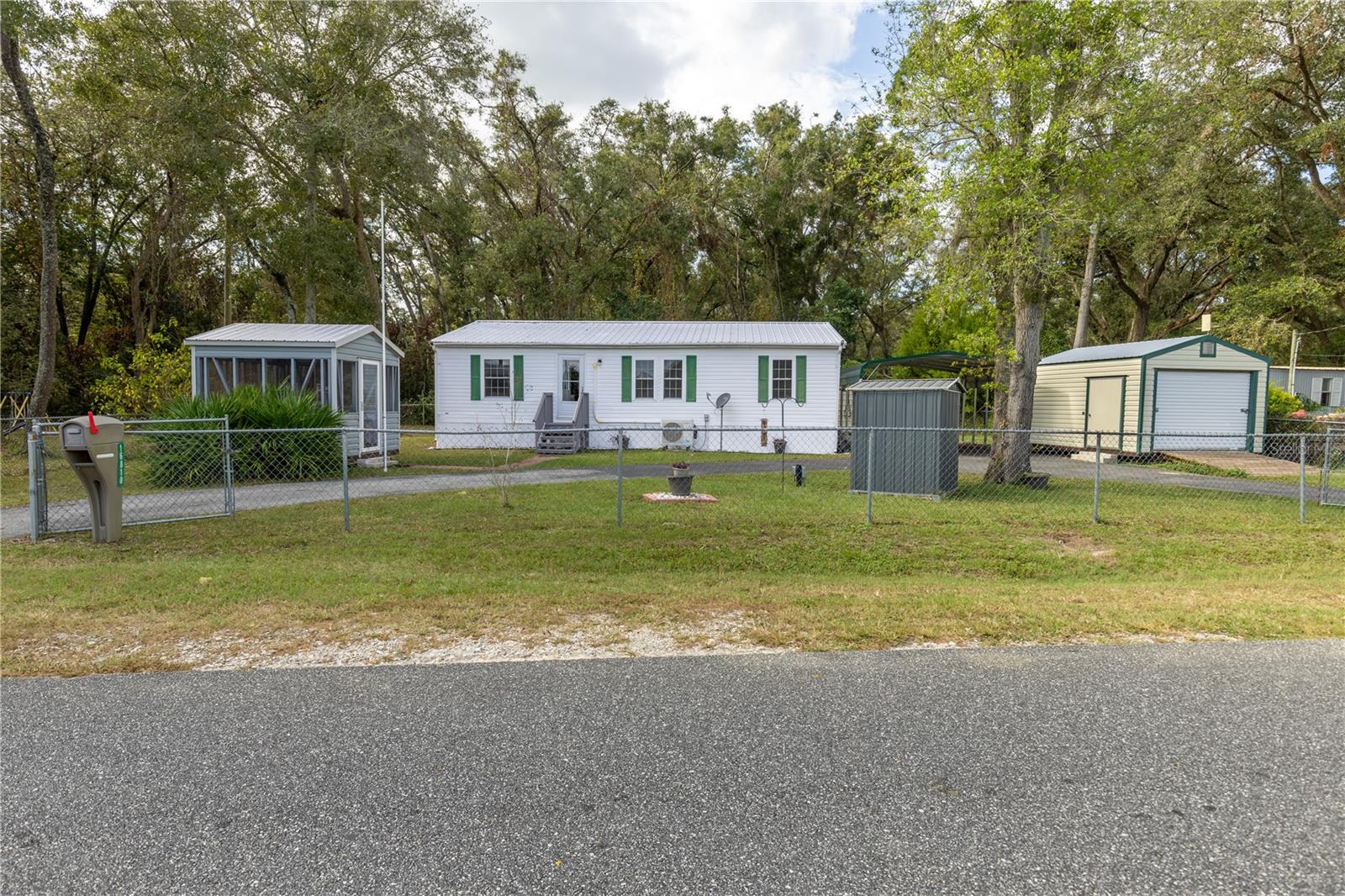 16810 Nw 70 Ave Property Photo 1