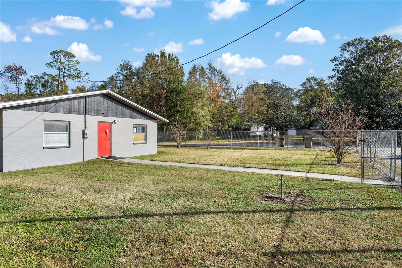 10228 N Division St Property Photo 19