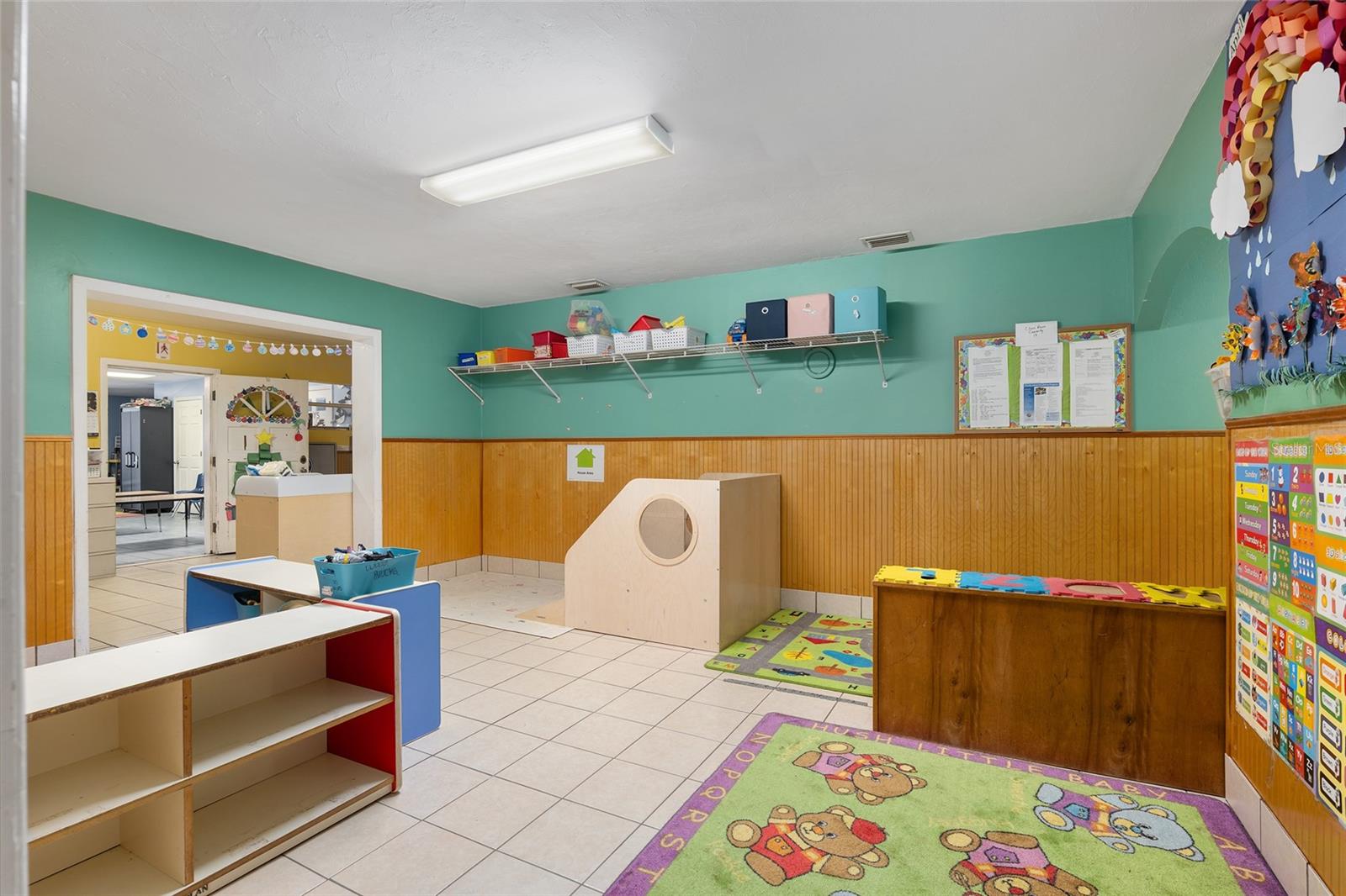 10228 N Division St Property Photo 41