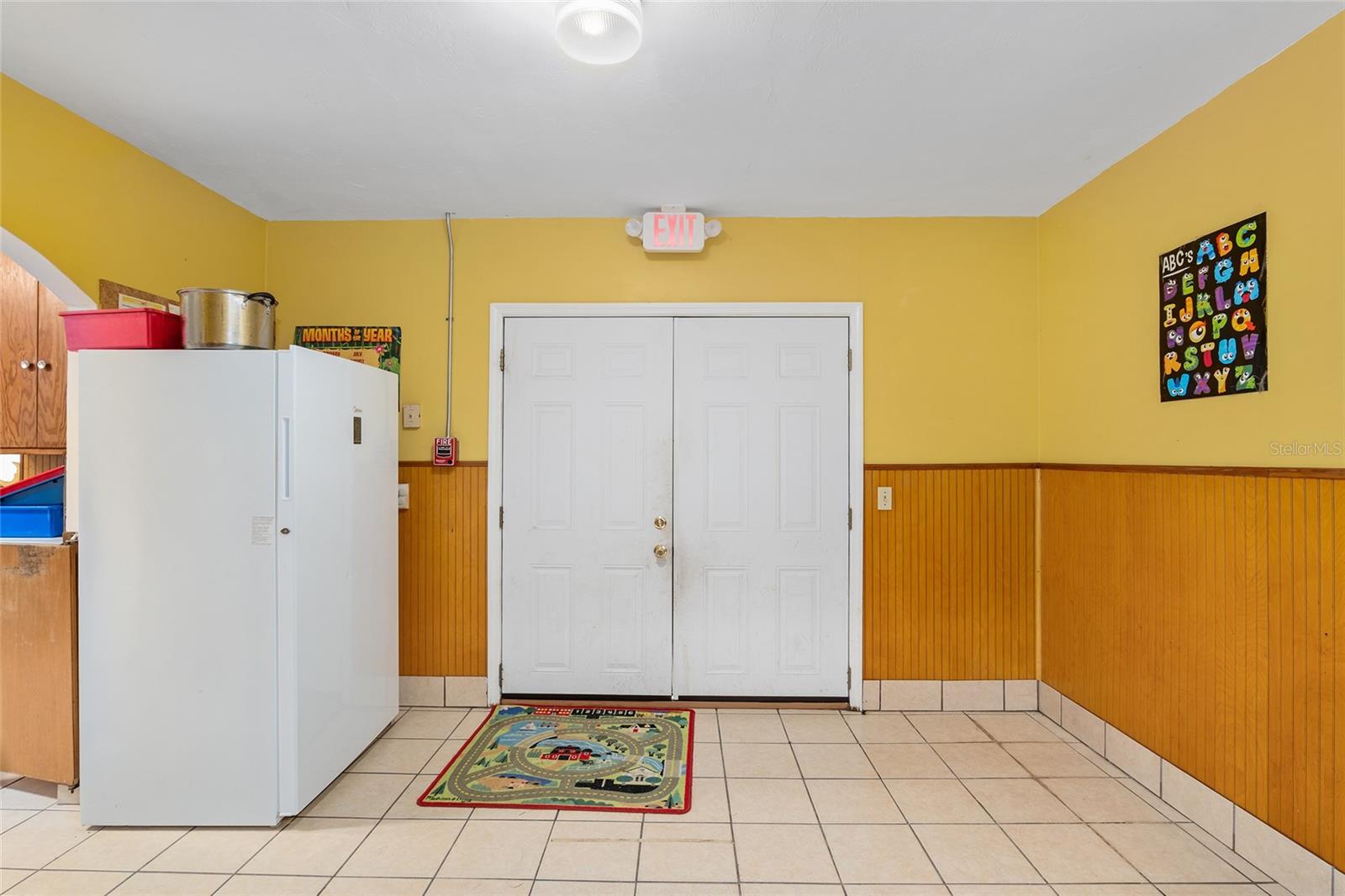 10228 N Division St Property Photo 44