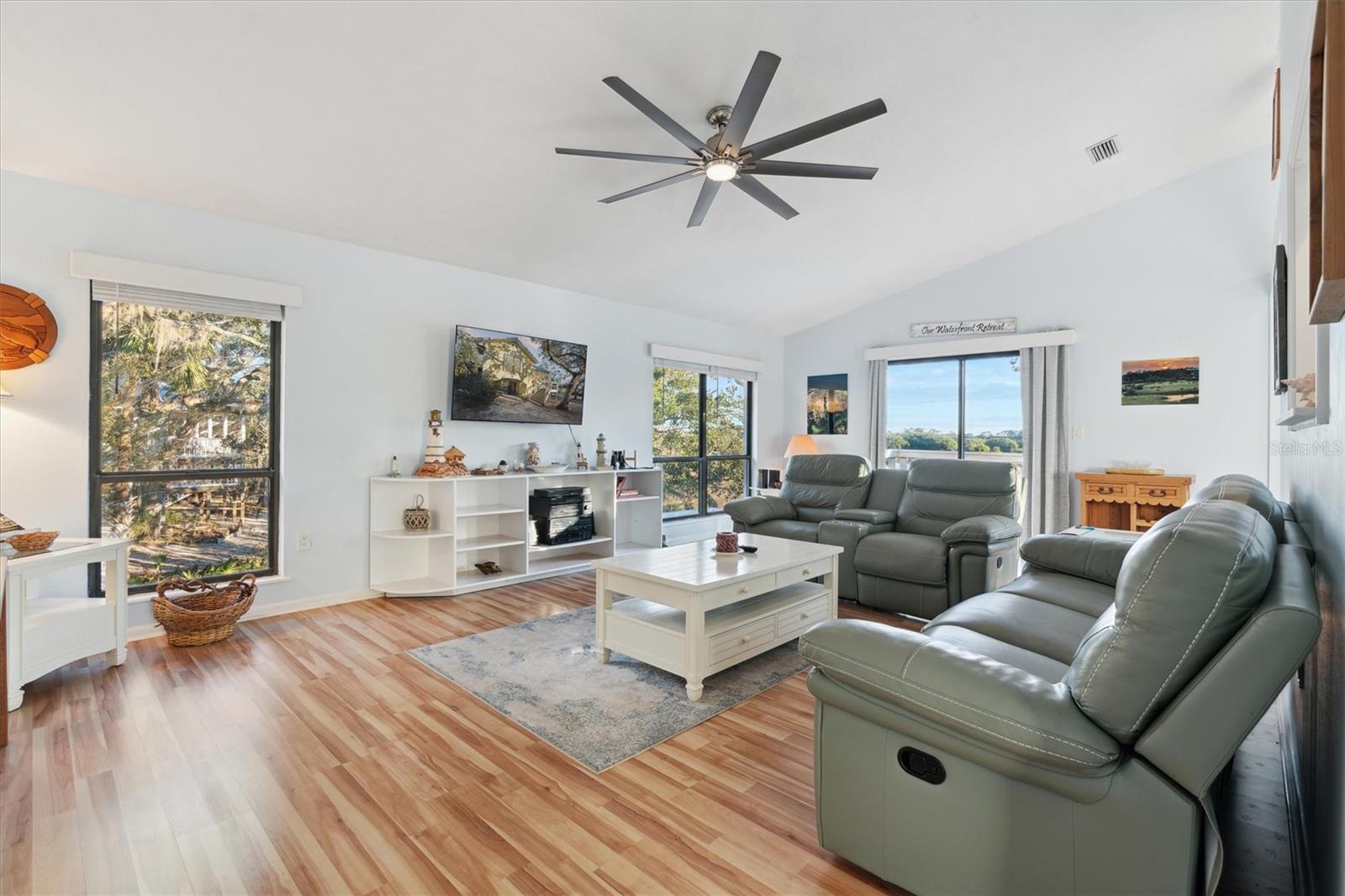 12631 Hodgson Ave Property Photo 10