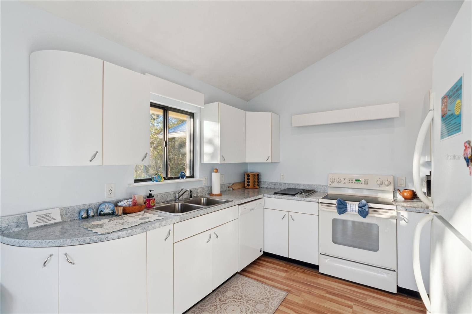 12631 Hodgson Ave Property Photo 17