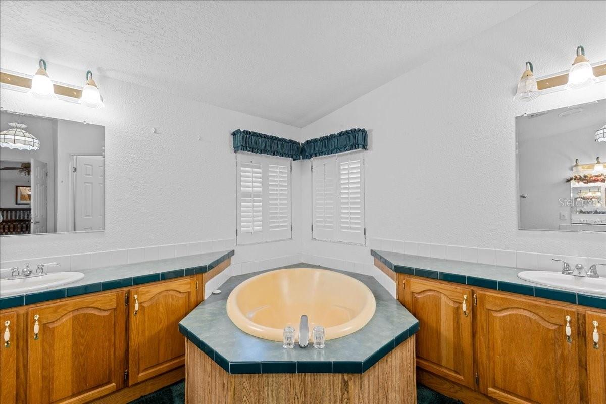 8904 240th St Property Photo 18