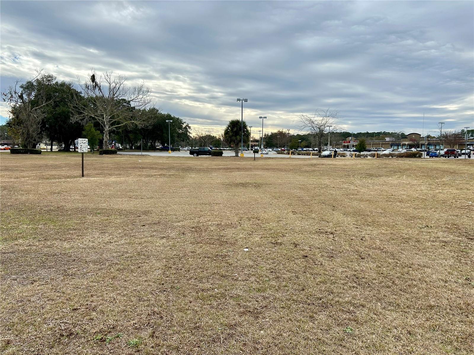 2550 N Main St Property Photo 10