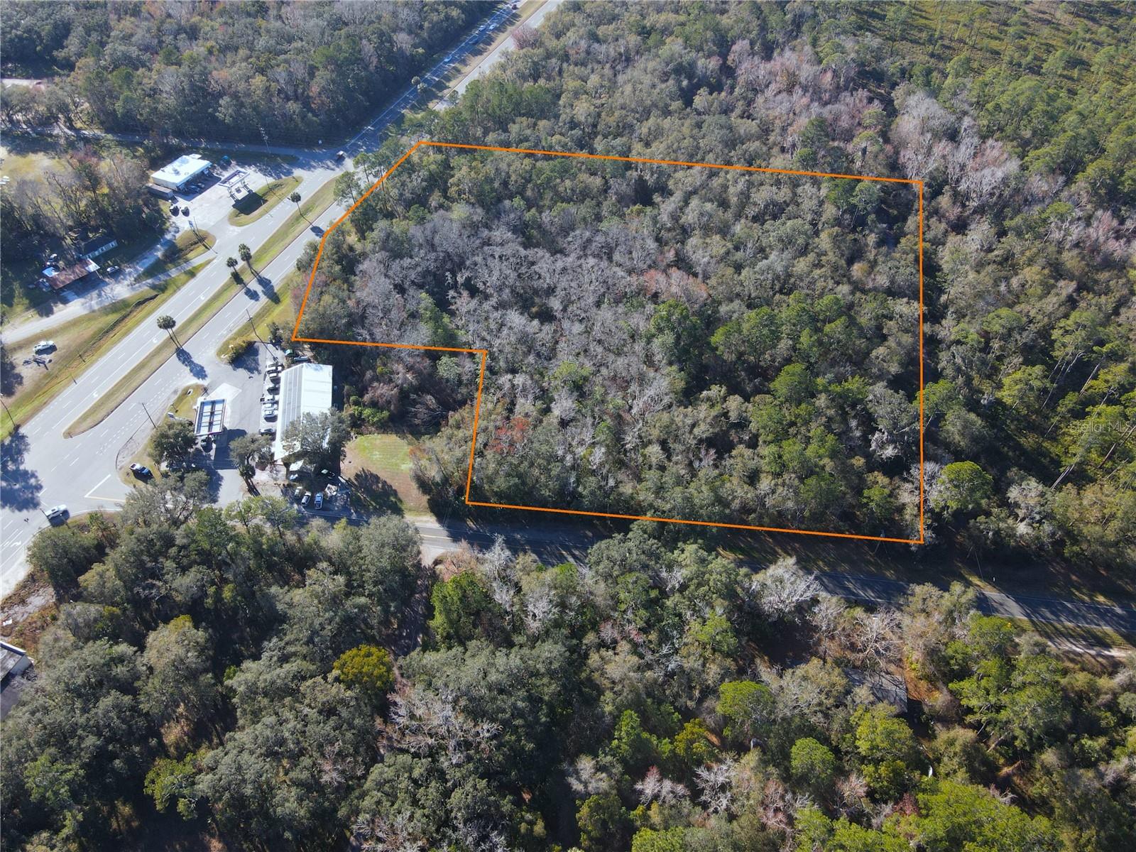 102 Ne Highway 441 Property Photo 2