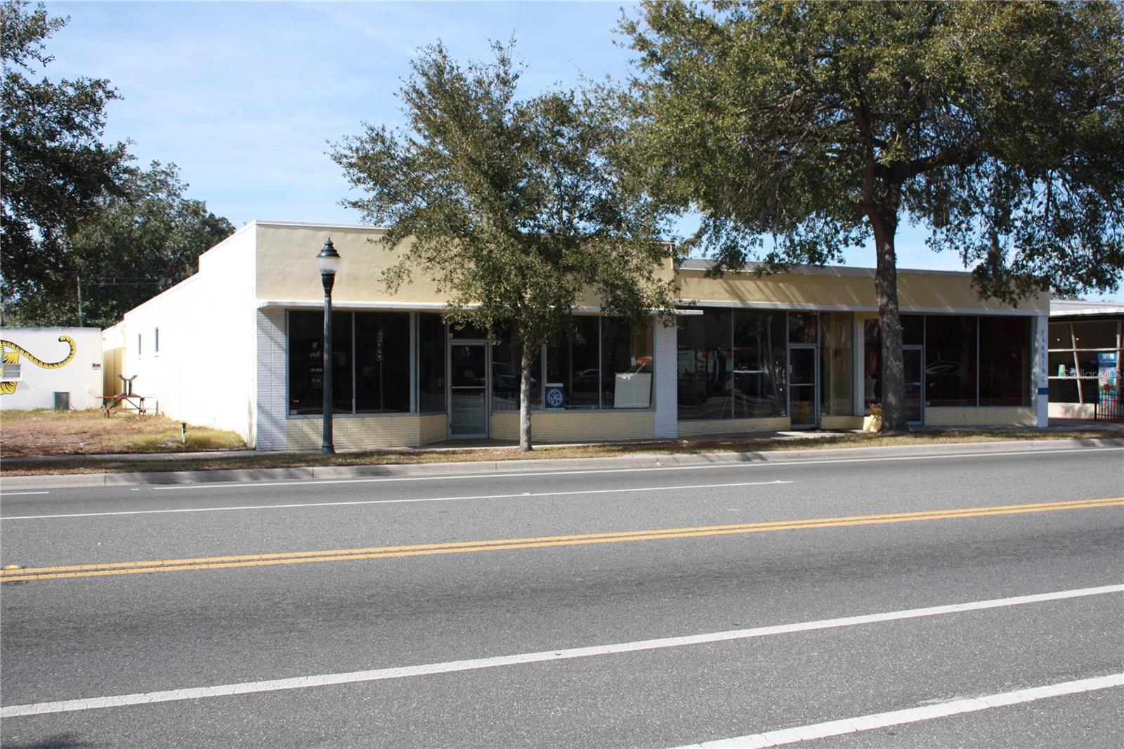 710 N Main St Property Photo 2