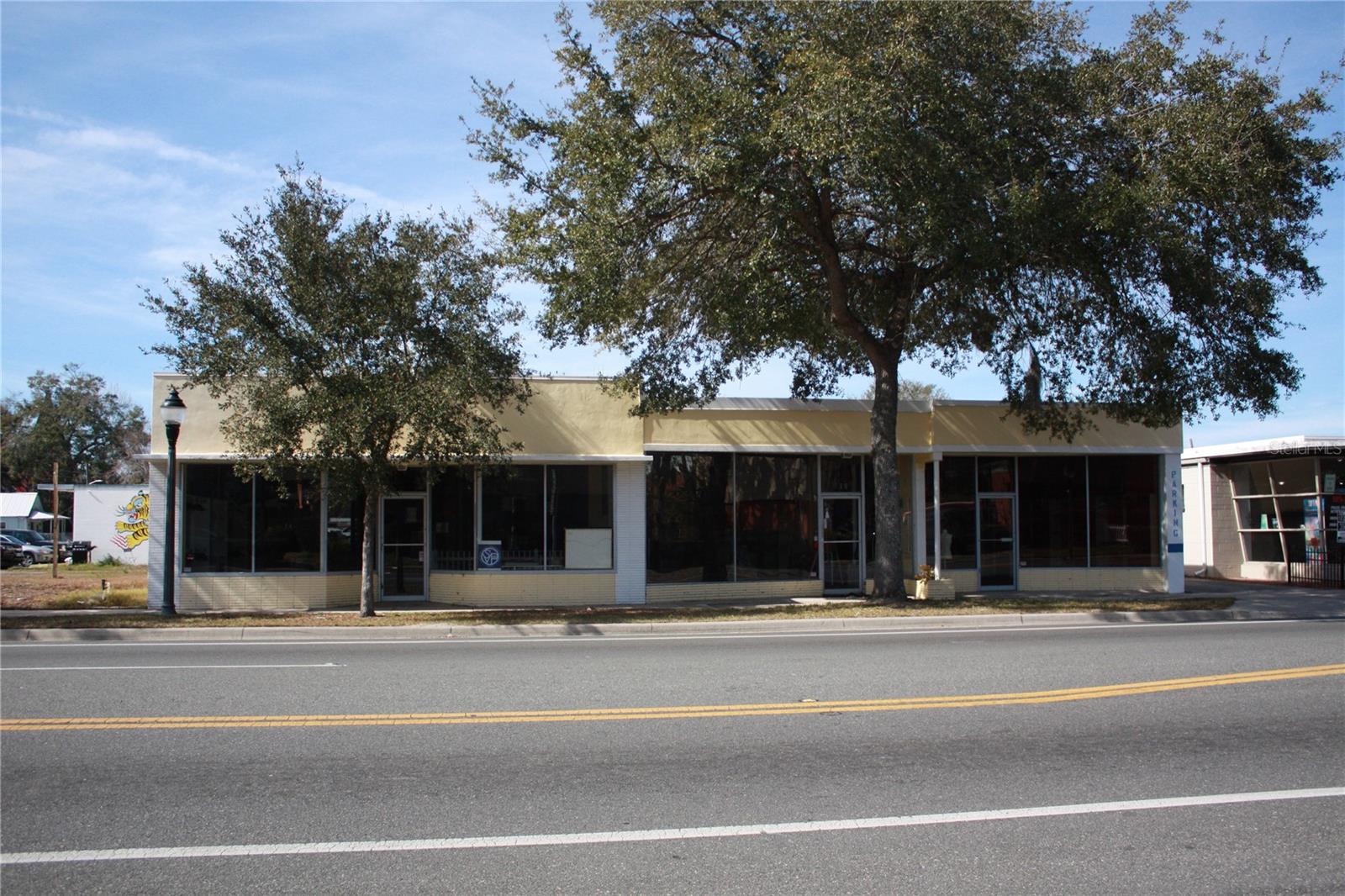 710 N Main St Property Photo 11