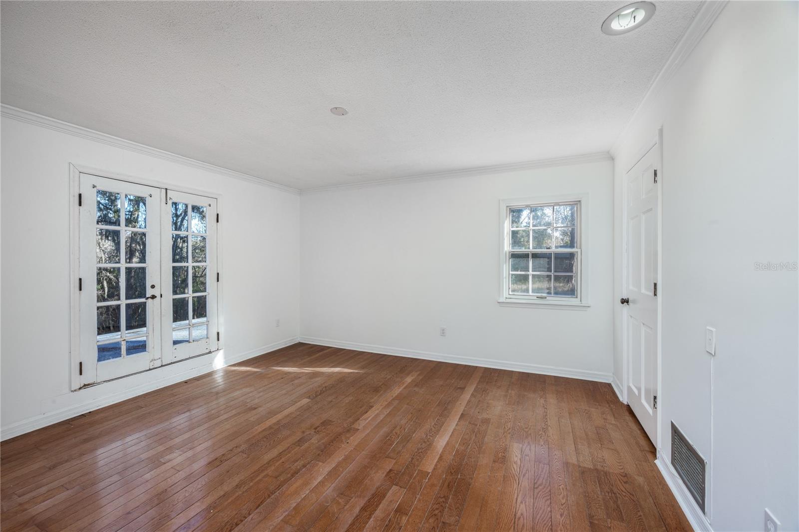 1701 Nw 30th Ter Property Photo 27