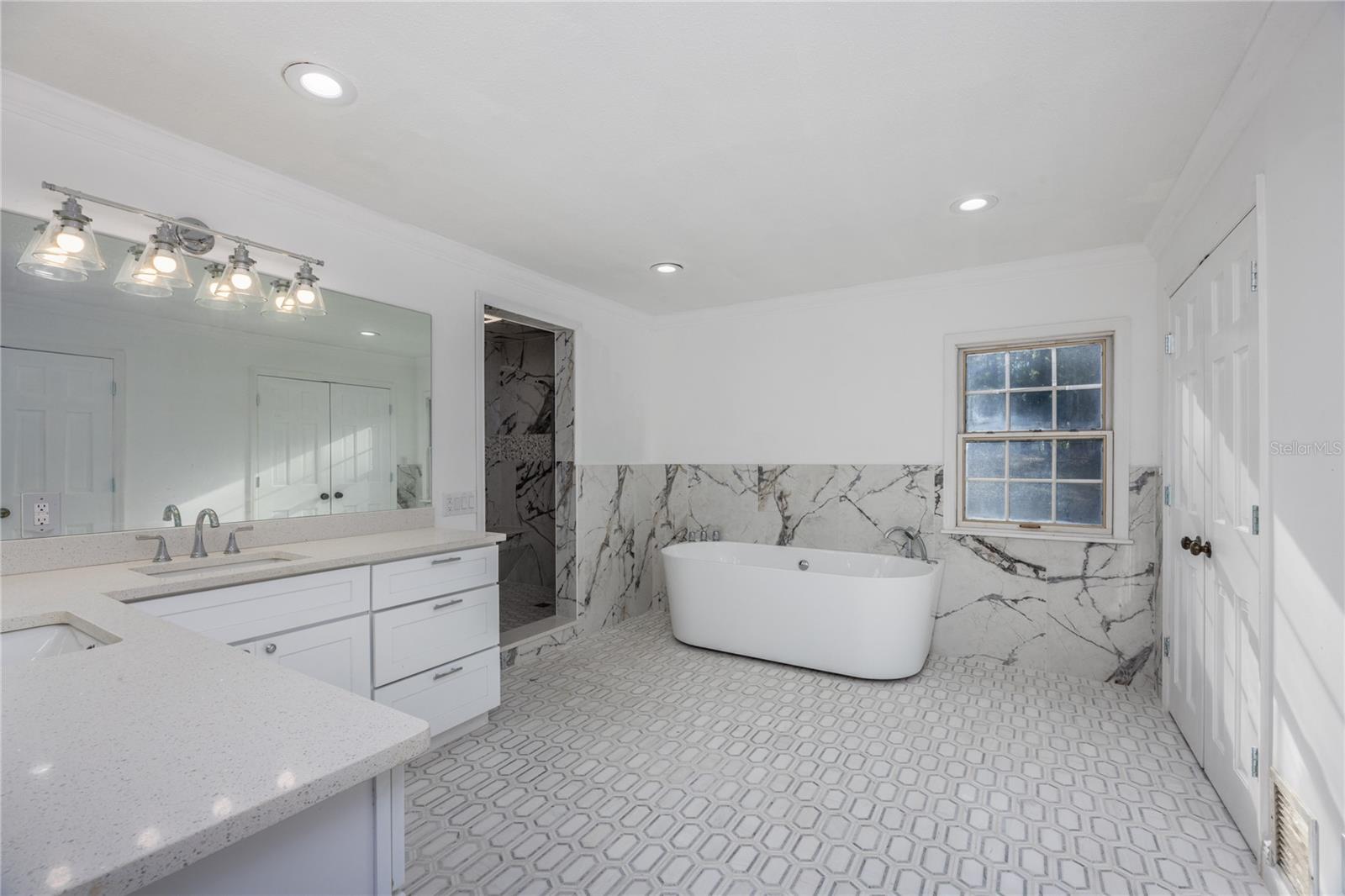 1701 Nw 30th Ter Property Photo 33