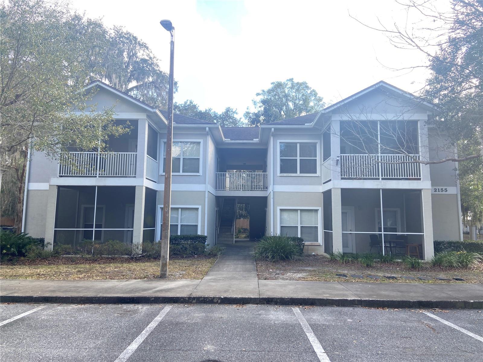 2155 Nw 10th St #d Property Photo 1