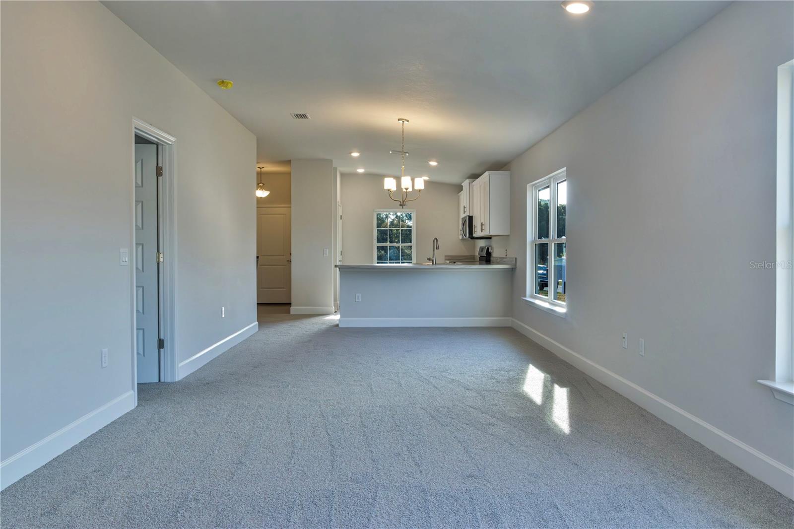 3298 E Iris Ln Property Photo 8