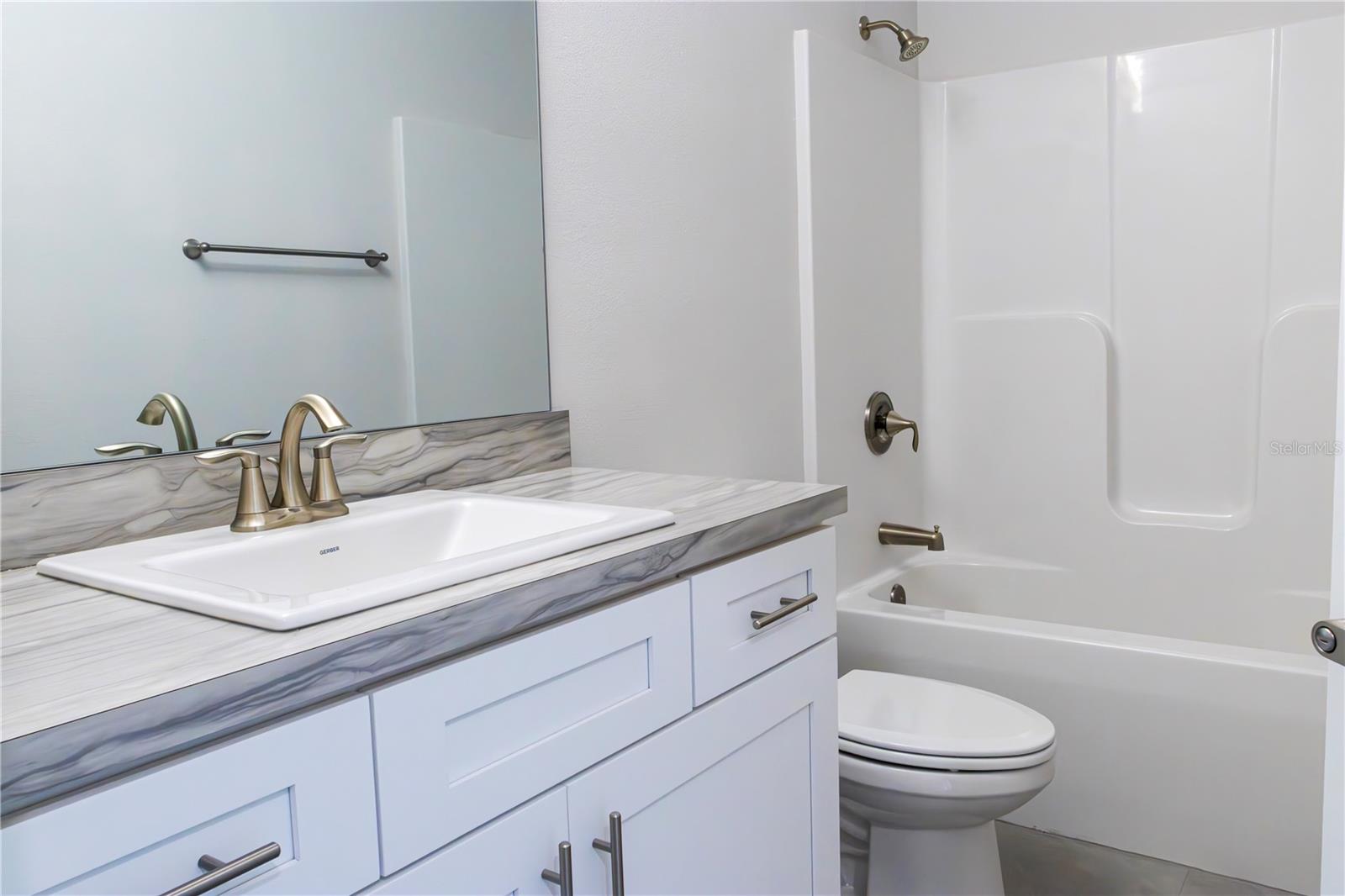 3298 E Iris Ln Property Photo 25