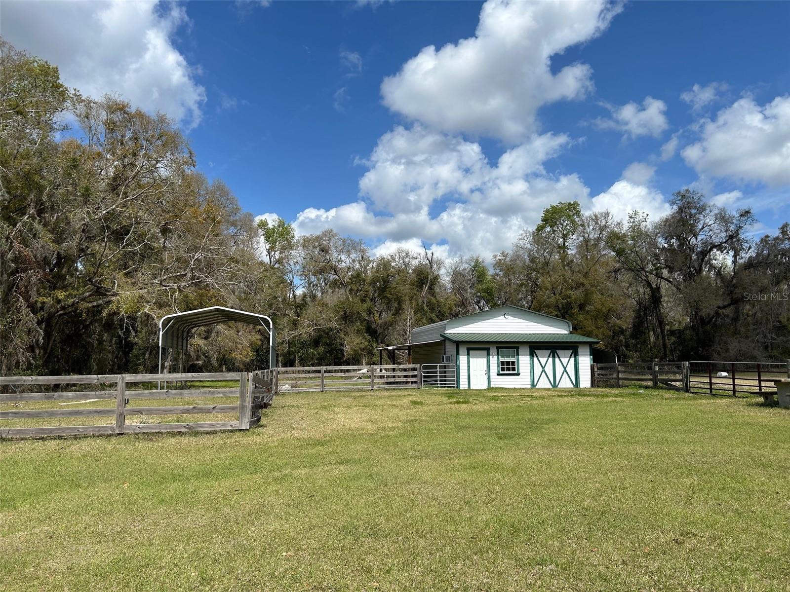 13925 Nw Us-441 Property Photo 2