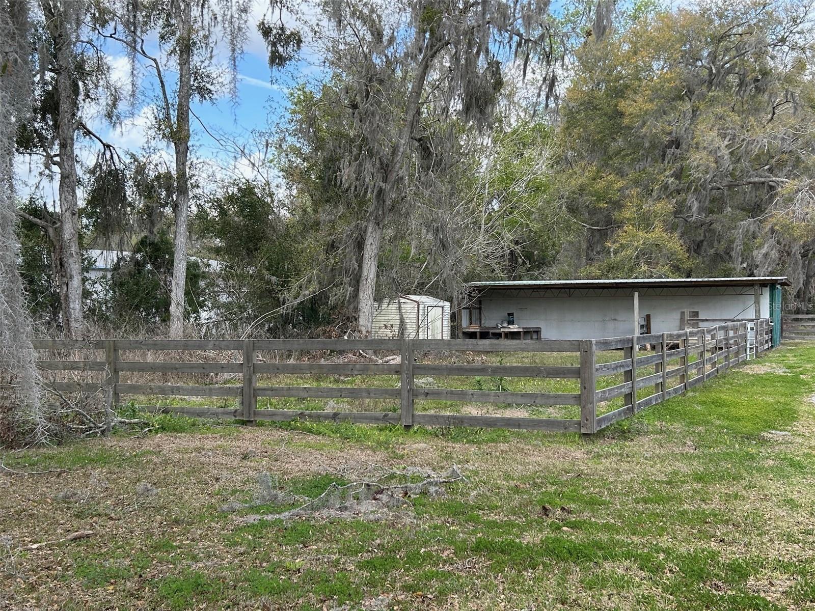13925 Nw Us-441 Property Photo 11