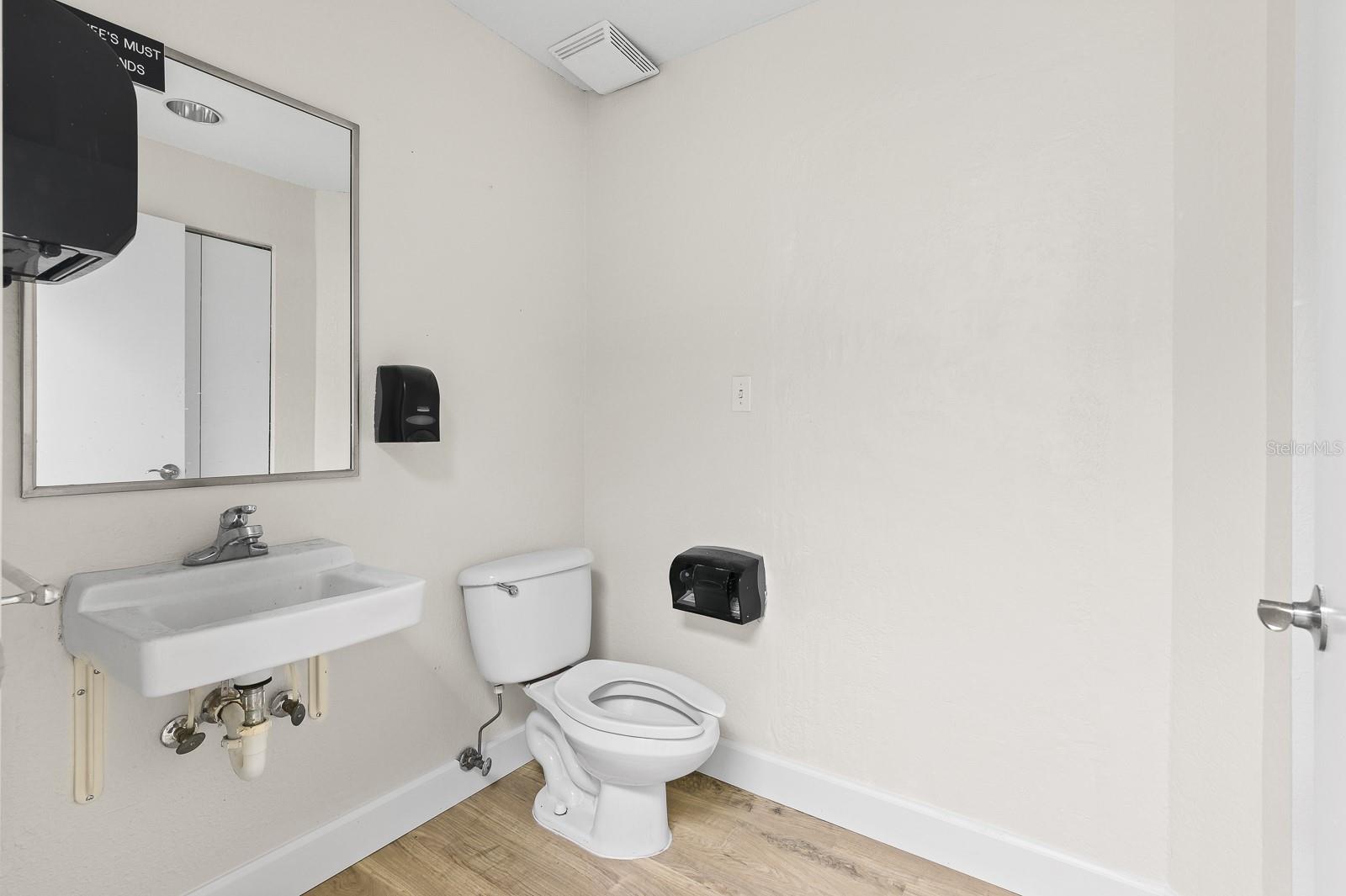 4741 Nw 8th Ave #a Property Photo 30