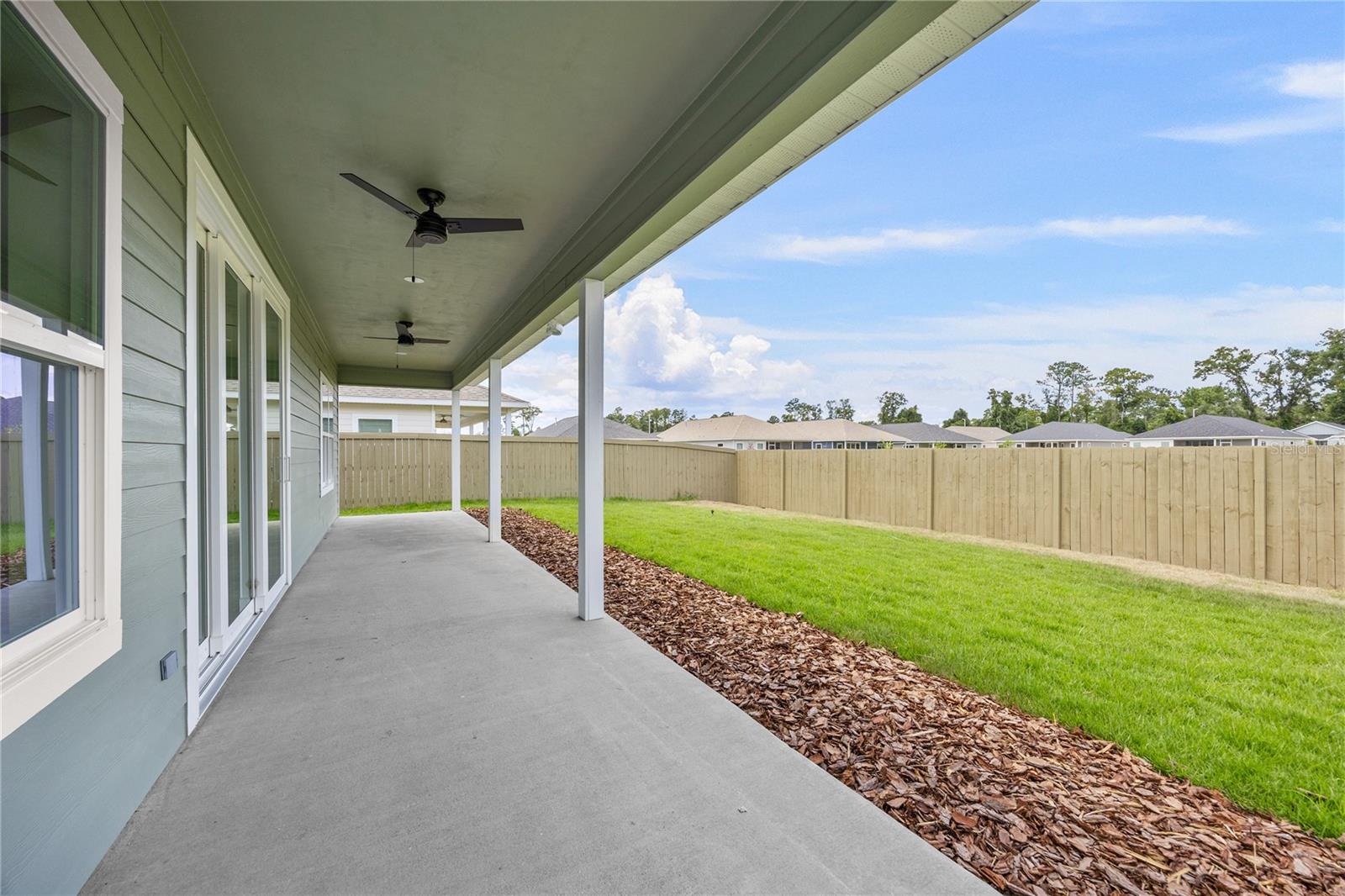 1018 Sw 67th Way Property Photo 4
