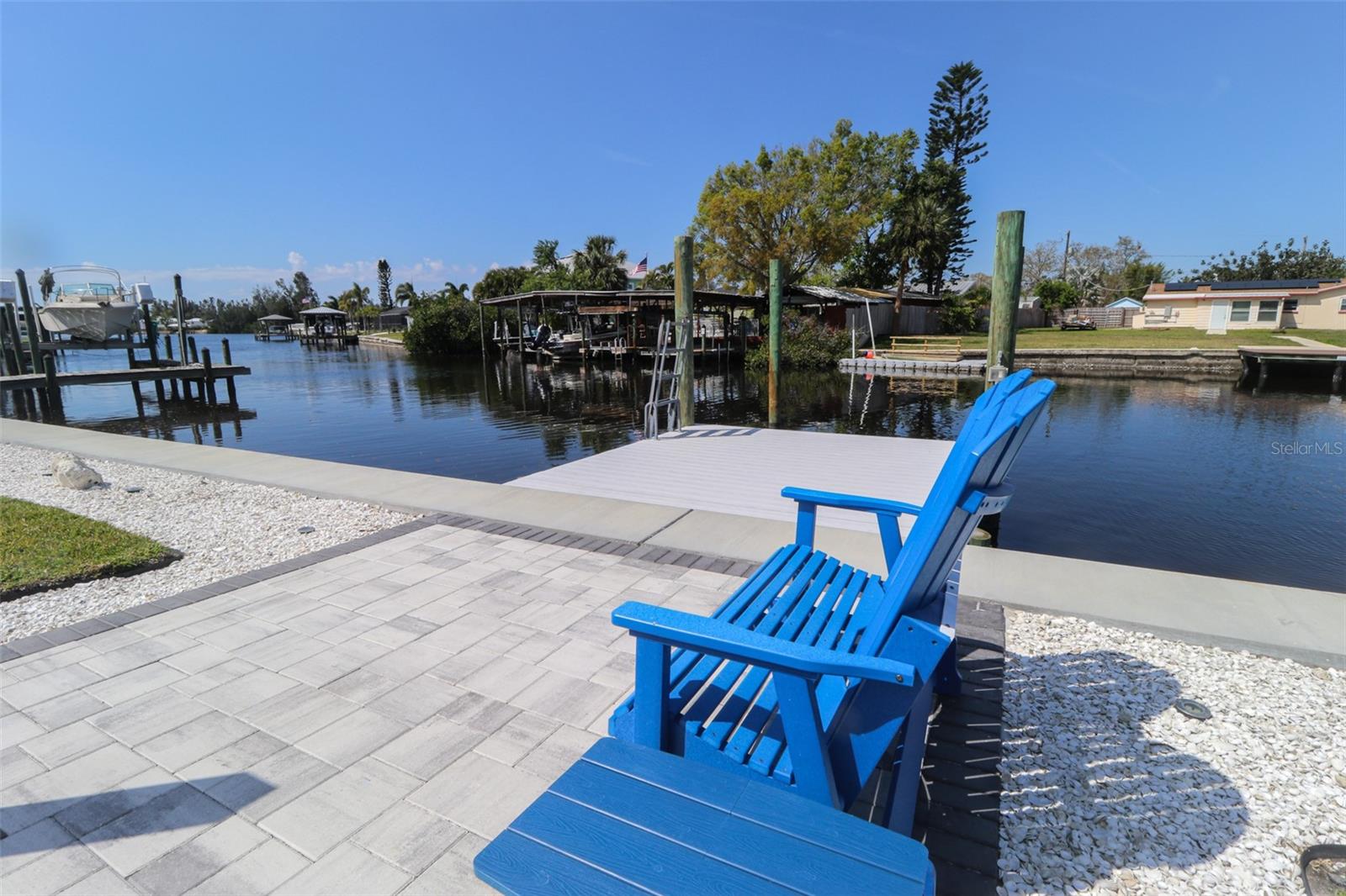817 Blue Heron Blvd Property Photo