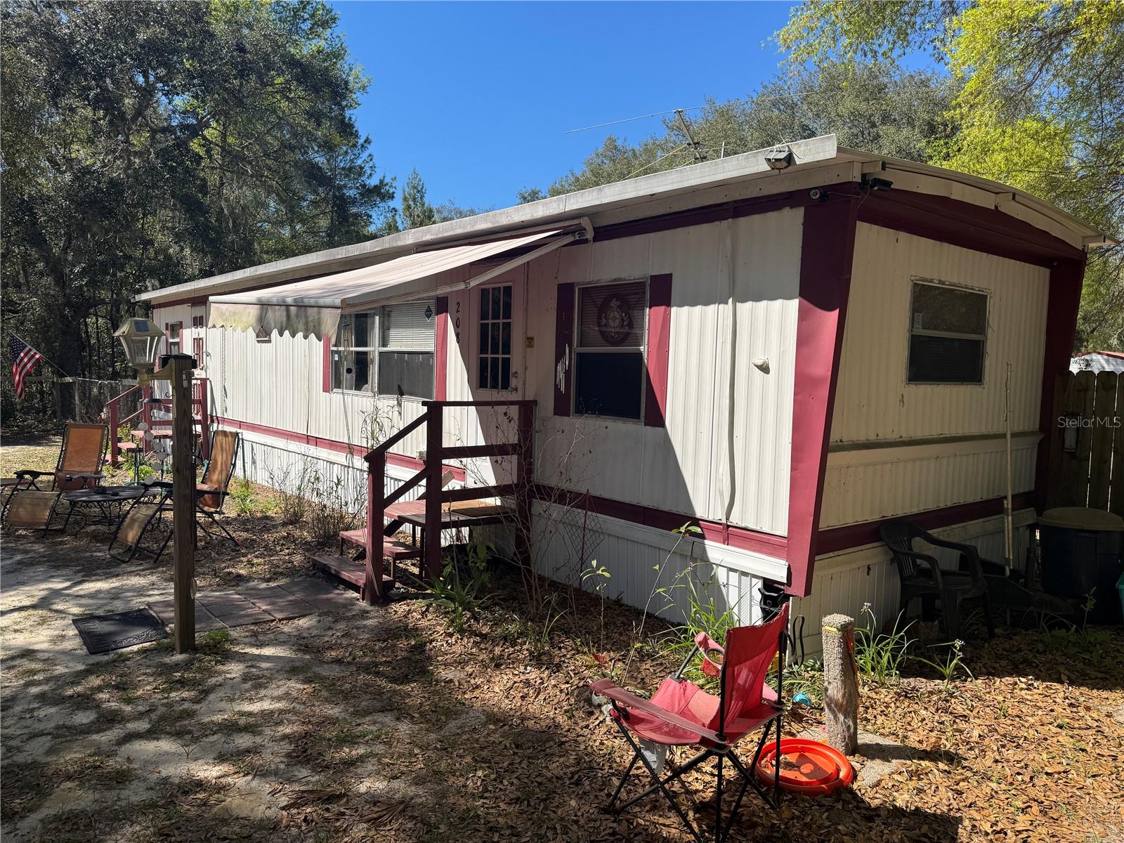 208 Lakeview Dr Property Photo