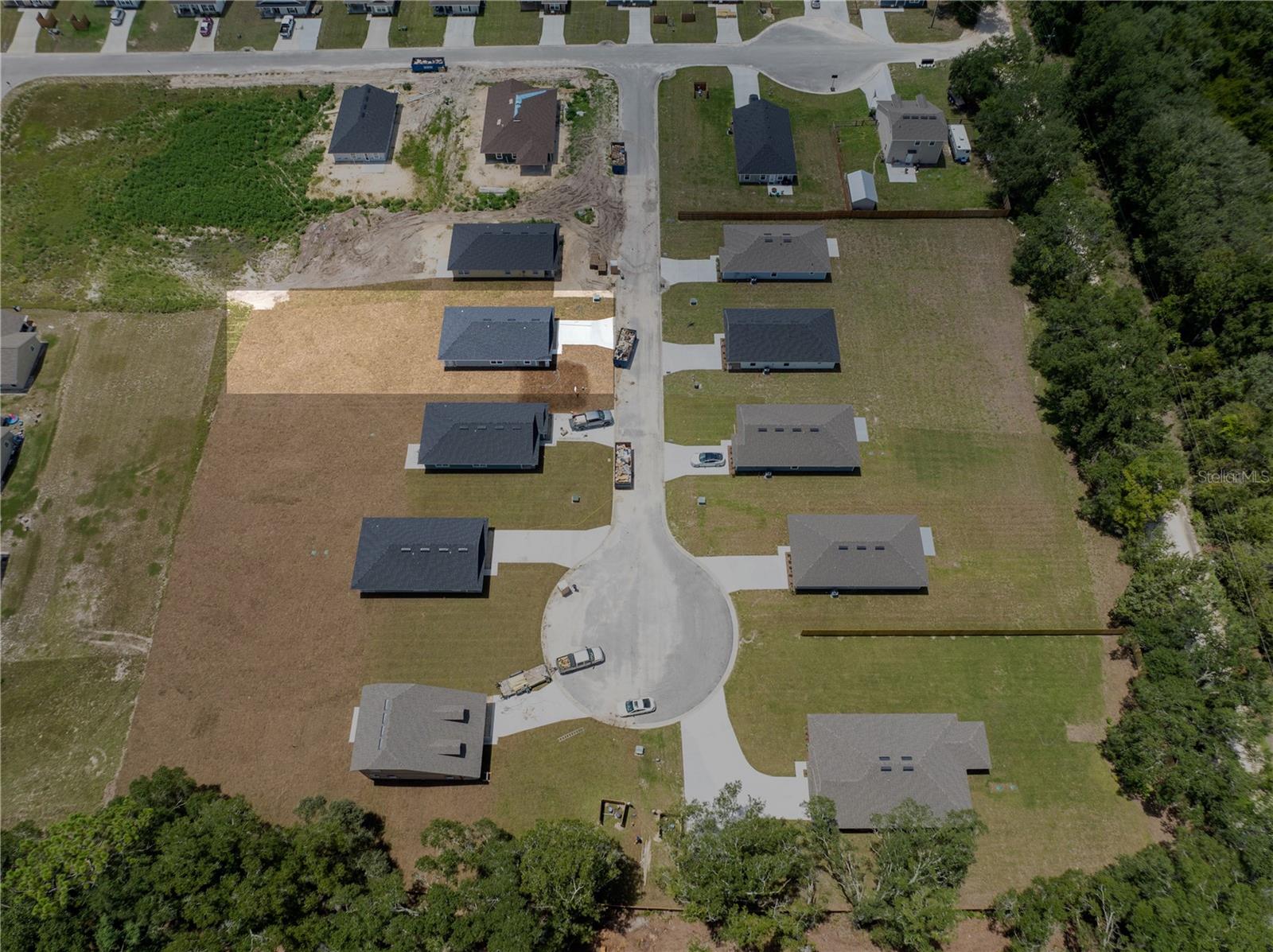 3303 E Iris Ln Property Photo 9