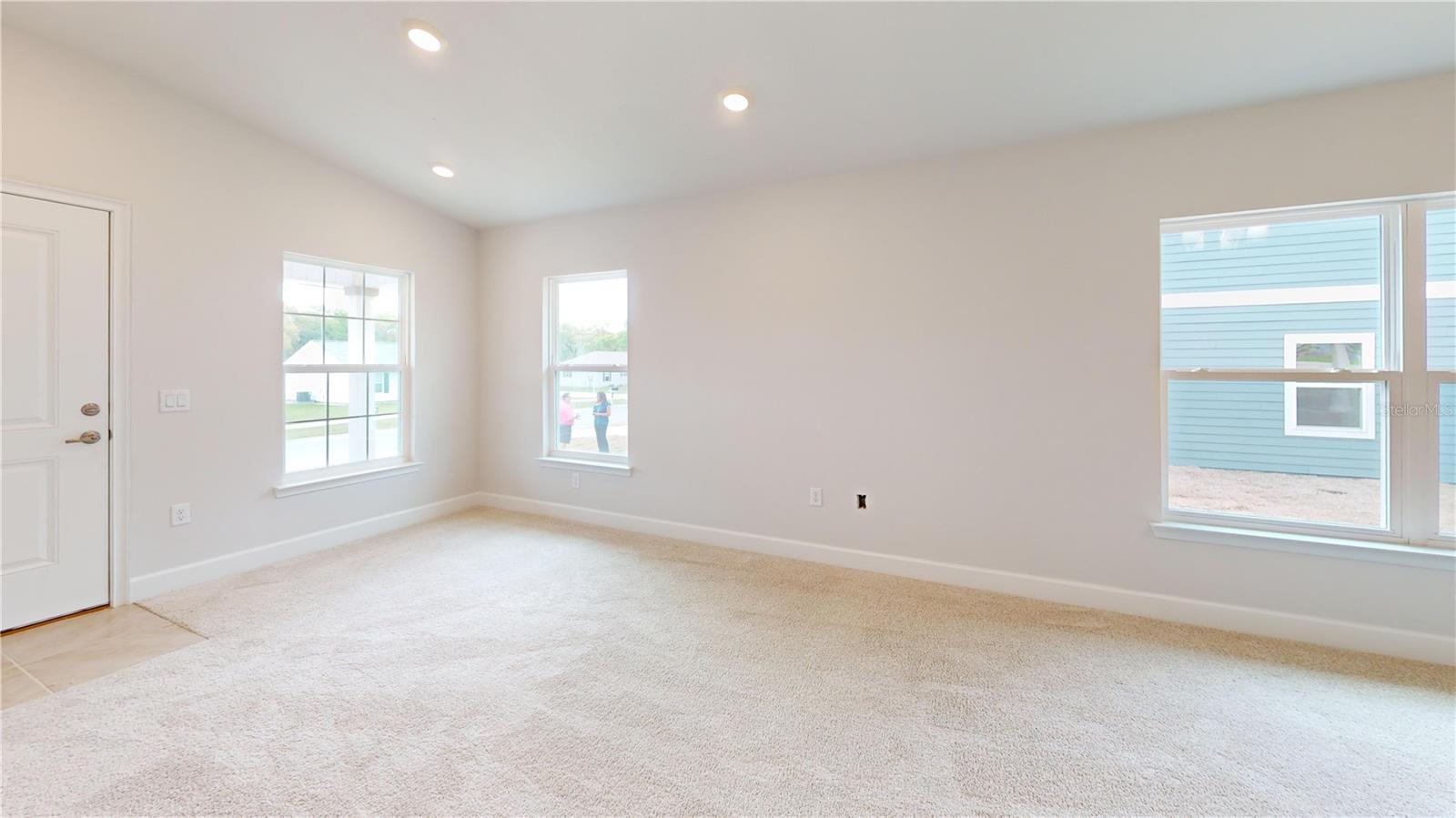 3303 E Iris Ln Property Photo 28