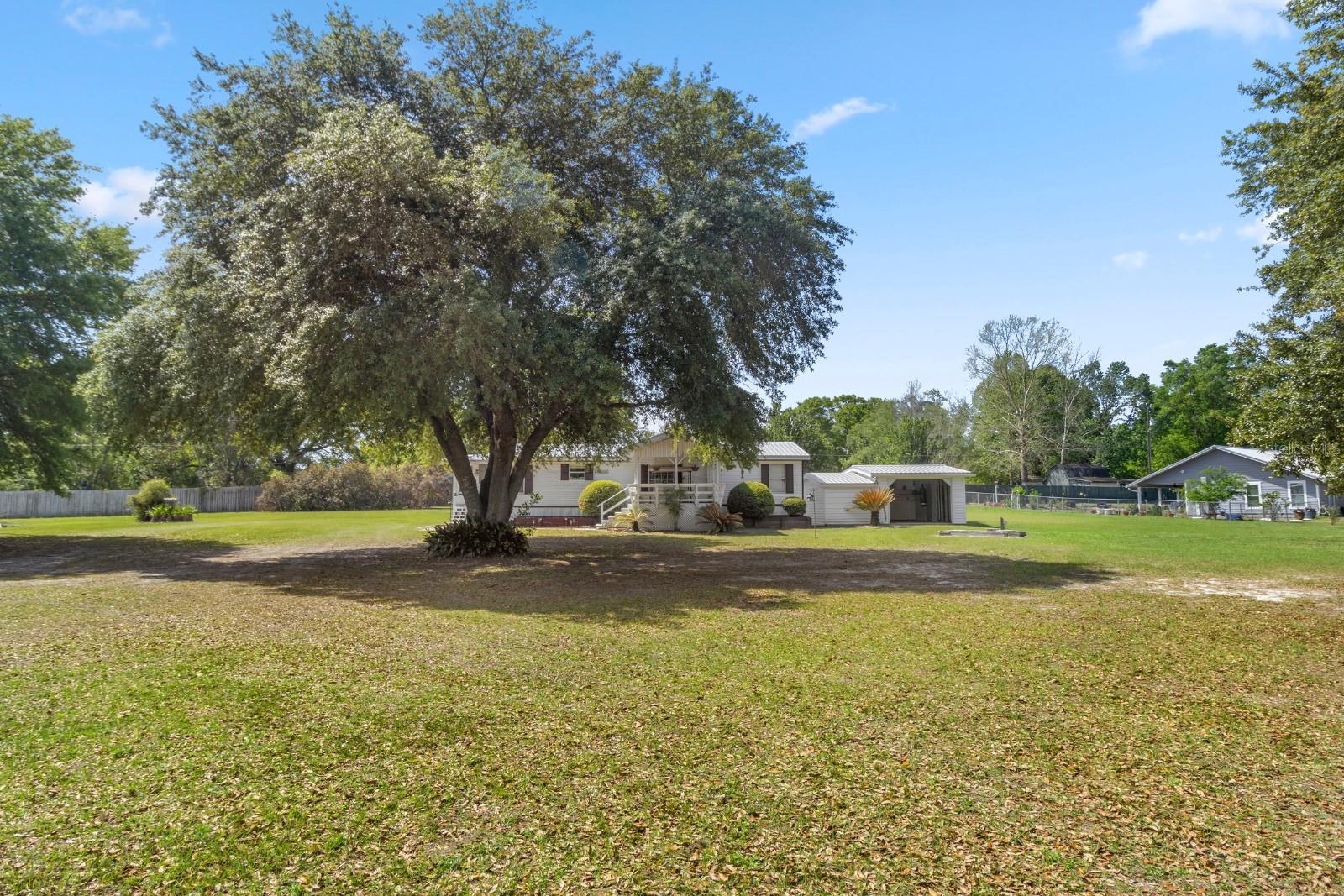 228 Sw Freeman Gln Property Photo